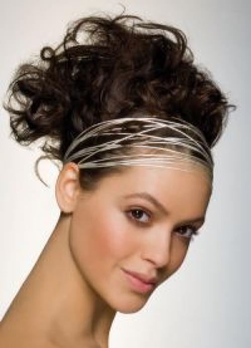 Прическа с длинным платьем в пол. Прически к длинному платью