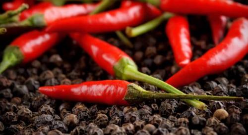 Маска с настойкой перца стручкового. Перцовая настойка для волос — способ применения 03