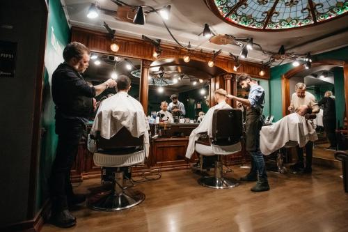 Средства укладки волос лак. Длительность сохранения 06