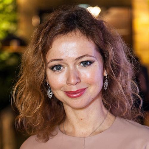 Тонкие и редкие волосы у звезд. 5 русских звёзд с самыми «убитыми» волосами