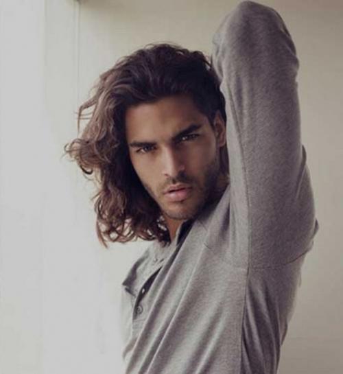 Кому идут длинные волосы мужчине. Что нового в стильных мужских образах