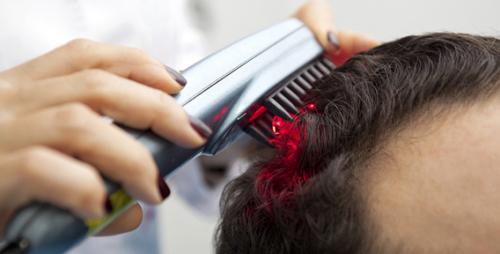 Почему выпадают волосы у подростков. Почему выпадают волосы у подростка-девочки – основные причины и способы лечения