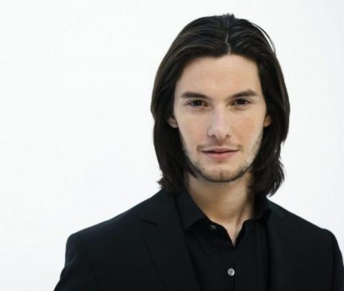 Кому идут длинные волосы мужчине. Что нового в стильных мужских образах