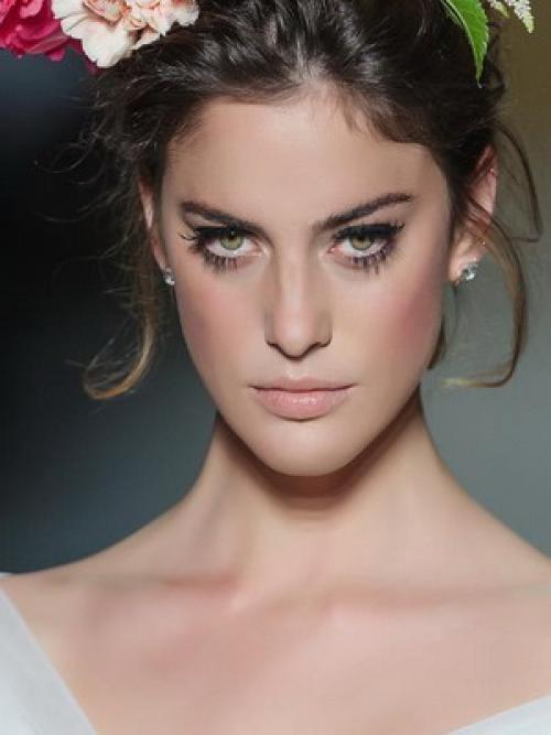 Как самостоятельно сделать макияж. Уроки макияжа для начинающих 20 Как самостоятельно сделать макияж. Уроки макияжа для начинающих 20