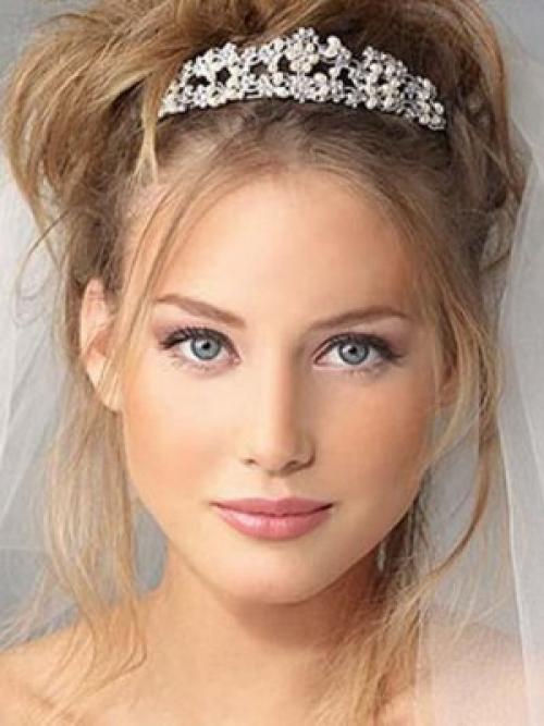 Как самостоятельно сделать макияж. Уроки макияжа для начинающих 12 Как самостоятельно сделать макияж. Уроки макияжа для начинающих 12