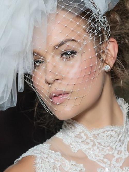 Как самостоятельно сделать макияж. Уроки макияжа для начинающих 15 Как самостоятельно сделать макияж. Уроки макияжа для начинающих 15