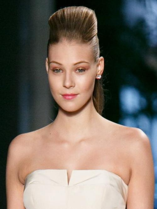 Как самостоятельно сделать макияж. Уроки макияжа для начинающих 17 Как самостоятельно сделать макияж. Уроки макияжа для начинающих 17