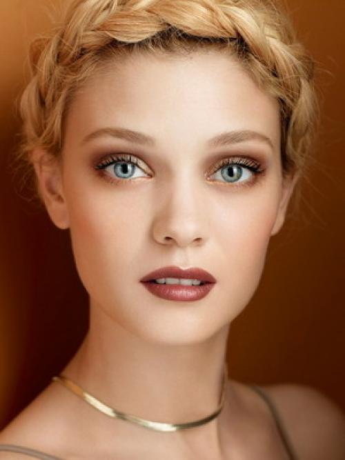 Как самостоятельно сделать макияж. Уроки макияжа для начинающих 14 Как самостоятельно сделать макияж. Уроки макияжа для начинающих 14