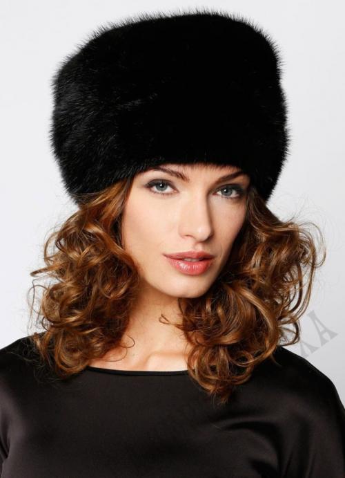 Какие сейчас в моде береты. Французский шик: как и с чем носить модный берет этой осенью? 22