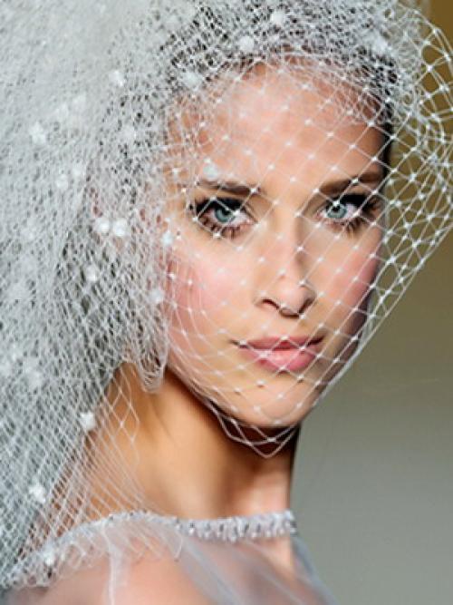 Как самостоятельно сделать макияж. Уроки макияжа для начинающих 19 Как самостоятельно сделать макияж. Уроки макияжа для начинающих 19