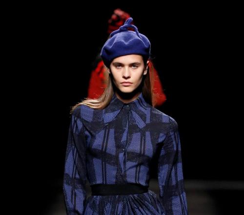 Какие сейчас в моде береты. Французский шик: как и с чем носить модный берет этой осенью? 13