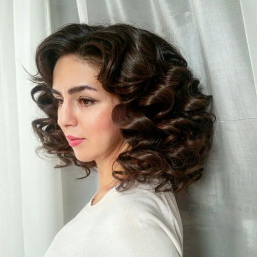 Как уложить волосы объемно. Объёмная укладка на средние волосы