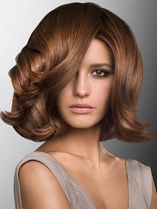 Как уложить волосы объемно. Объёмная укладка на средние волосы