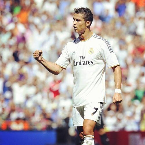 Мужские стрижки 2019 с челкой. От дрейпера до кропа: самые модные короткие мужские стрижки 2019 года