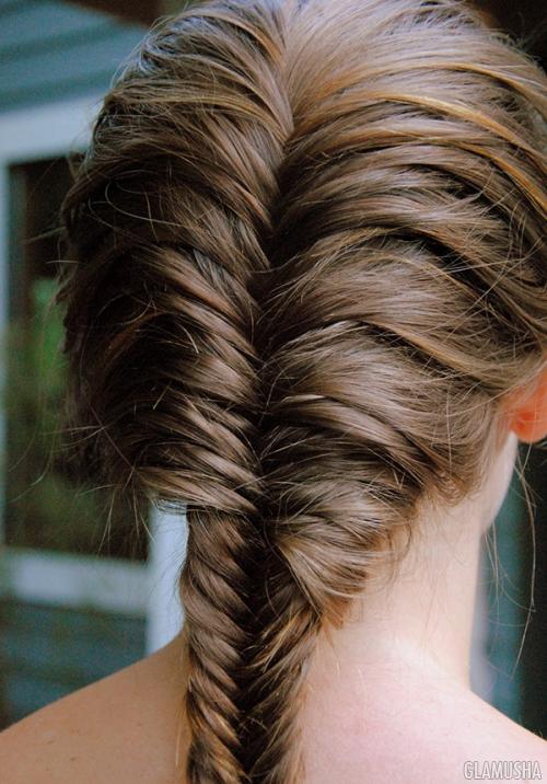 Рыбий хвост 2 косы пошагово. Коса «Рыбий хвост»: как плести + 15 вариантов причесок с инструкцией