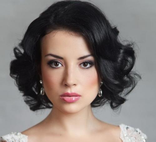 Укладка на кудрявые волосы. Прически для длинных кудрявых волос – тенденции 2019 года 13 Укладка на кудрявые волосы. Прически для длинных кудрявых волос – тенденции 2019 года 13