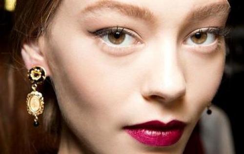 Жидкие волосы у звезд. Добавь объёма: секреты причесок звезд с тонкими волосами