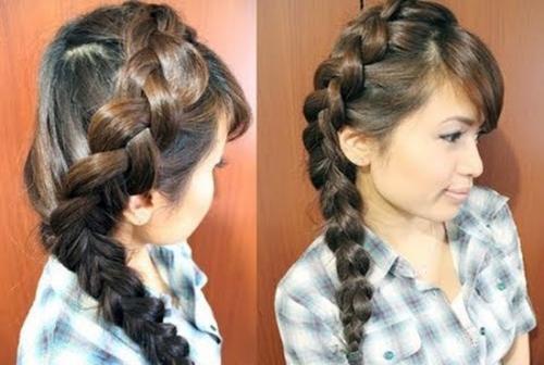 Коса объемная на бок. Коса сбоку обычным плетением