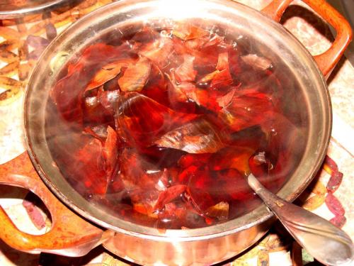 Покраска волос луковой шелухой рецепт. Окрашивание волос луковой шелухой - эффект потрясающий!