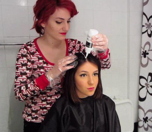 Как выйти из черного цвета волос в русый в домашних условиях. Как из черного перекраситься в русый? Четыре простых способа 01 Как выйти из черного цвета волос в русый в домашних условиях. Как из черного перекраситься в русый? Четыре простых способа 01