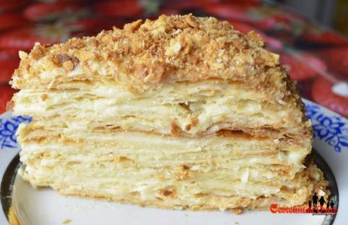 Как сделать гуще заварной крем. Классический рецепт заварного крема для торта — 6 лучших рецептов.