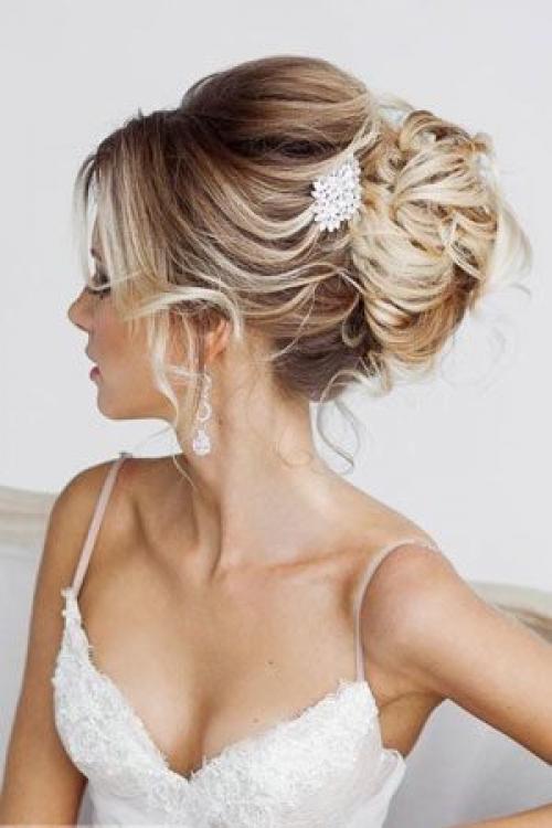 На длинные платья прически. На длинные волосы 11