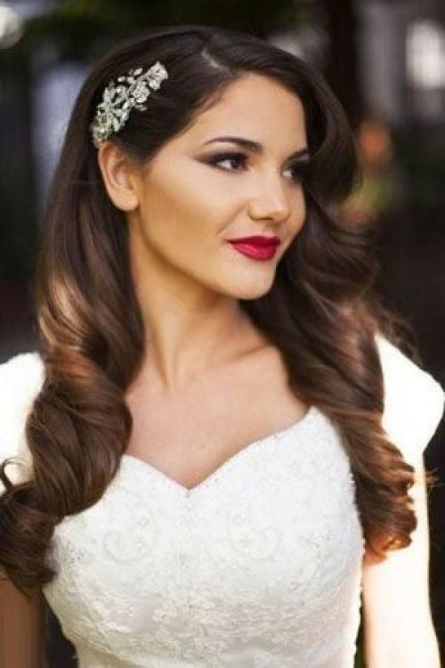 На длинные платья прически. На длинные волосы 08