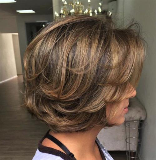 Стрижка каскад. Круглый каскад. Идеально подходит для любой женщины и почти не нуждается в укладке