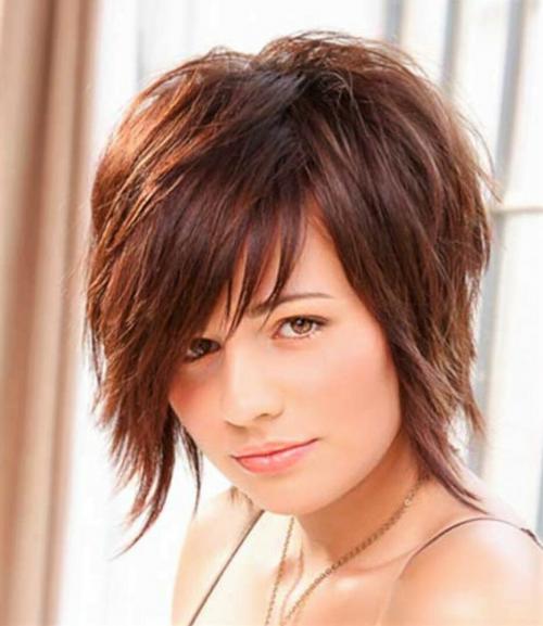 Стрижка каскад. Круглый каскад. Идеально подходит для любой женщины и почти не нуждается в укладке