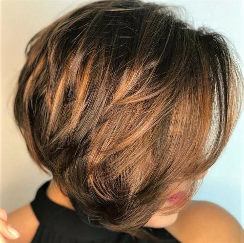 Стрижка каскад. Круглый каскад. Идеально подходит для любой женщины и почти не нуждается в укладке