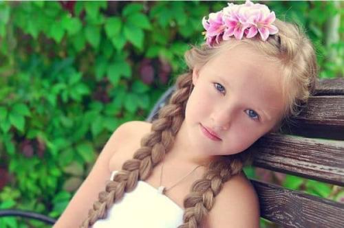 Стрижка каскад девочке. Варианты для девочек на длинные волосы