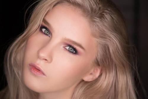 Как сделать макияж глаз. Как сделать красивый макияж глаз?