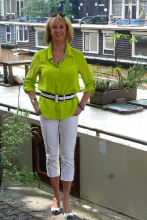 Как в 60 лет выглядеть элегантно. Как правильно выбрать блузку для женщин 50+