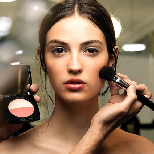 Контуринг круглого лица пошагово. Как сделать контуринг самостоятельно: краткое пособие для новичков