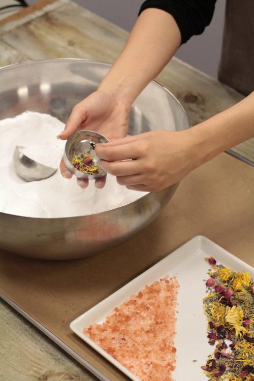 Косметика ручной работы. Как заработать на косметике ручной работы