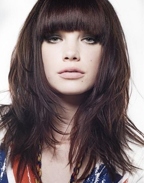 Стрижка дебют на средние и короткие волосы