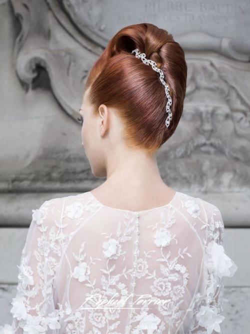 Ракушка укладка. Прическа ракушка на средние и длинные волосы