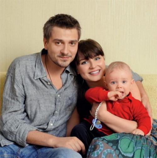 Гагарина Полина с мужем. Первый муж Полины Гагариной Петр Кислов