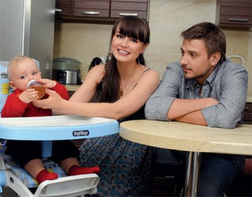 Гагарина Полина с мужем. Первый муж Полины Гагариной Петр Кислов