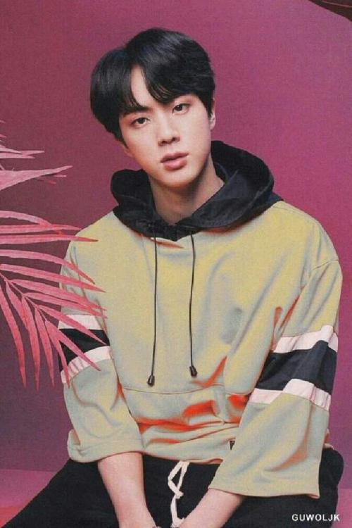 Можно ли айдолам встречаться. Встречаться с айдолом это: ...