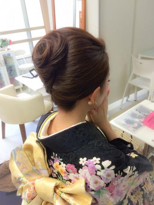 Ракушка укладка. Прическа ракушка на средние и длинные волосы