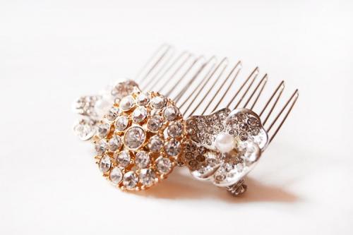 Свадебный гребень для волос. Гребень с брошками и жемчужинами