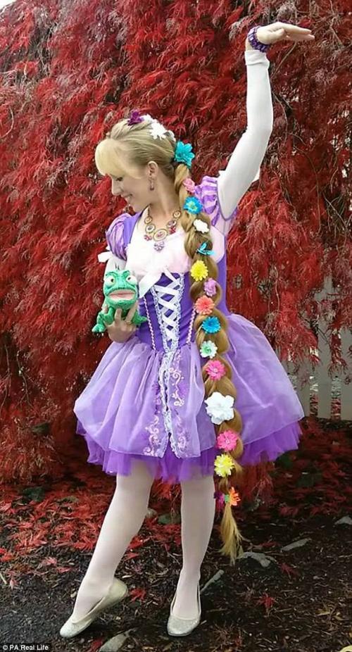 Рапунцель тайна волос. Рапунцель раскрывает тайны своих волос до пят