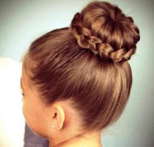 Причёски на короткие волосы в школу. Виды для младших школьниц