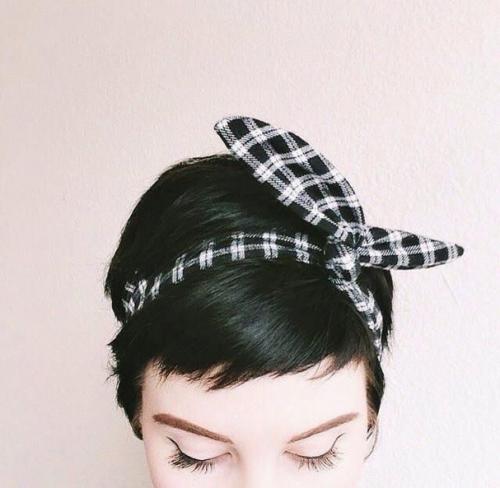 Укладка коротких волос. Романтичная укладка для коротких волос