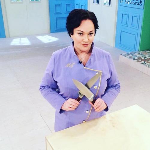 Стрижки Ларисы Гузеевой. Лариса Гузеева изменила прическу для съемок в новом шоу и помолодела на 10 лет