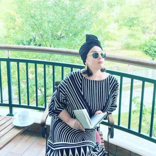 Стрижки Ларисы Гузеевой. Лариса Гузеева изменила прическу для съемок в новом шоу и помолодела на 10 лет