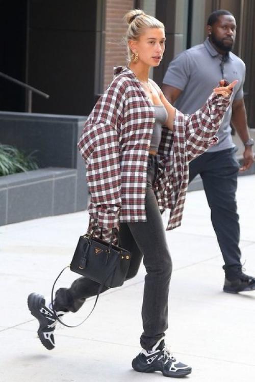 Сочетать несочетаемое в одежде. Как носить одежду в новом сезоне, сочетать несочетаемое и выглядеть модным и стильным