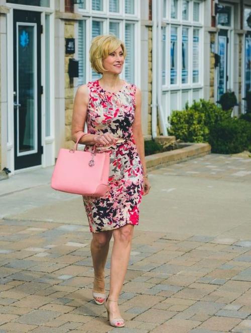 Одежда после 45 лет пошагово. Красивые новинки, стильные и модные тренды платьев для женщин 45 лет 25 Одежда после 45 лет пошагово. Красивые новинки, стильные и модные тренды платьев для женщин 45 лет 25