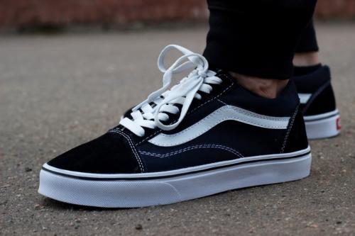 Модные кроссовки 2019 мужские. Модные мужские кроссовки 2019 года